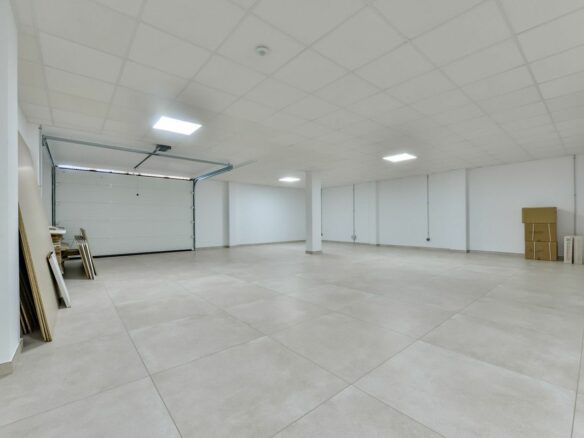 Villa Of 365 M² With Features In Finestrat, Spain