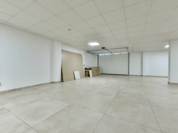 Villa Of 365 M² With Features In Finestrat, Spain