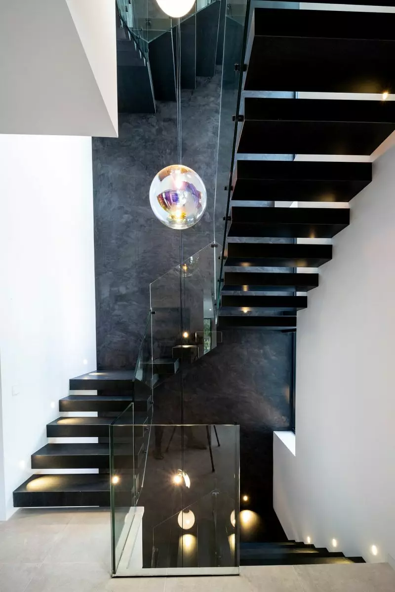 Villa Of 1182 M² In Estepona, Spain