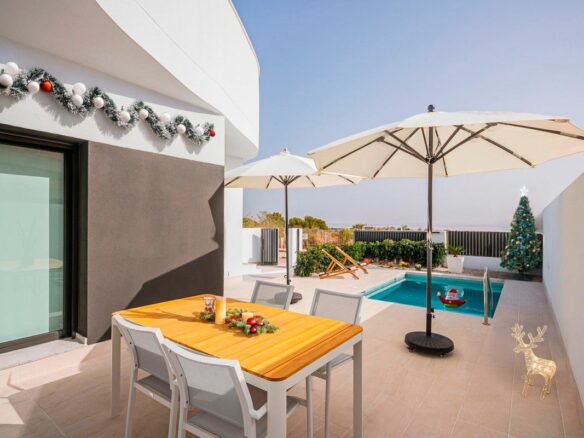 House Of 77 M² With Sea Views In Orihuela Costa, Spain