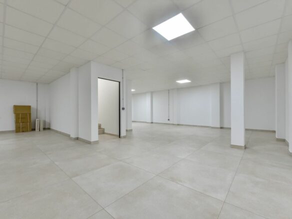 Villa Of 365 M² With Features In Finestrat, Spain