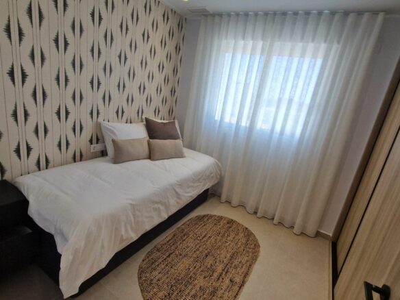 Villa De 3 Dormitorios En Pilar De La Horadada, España (75 M²)