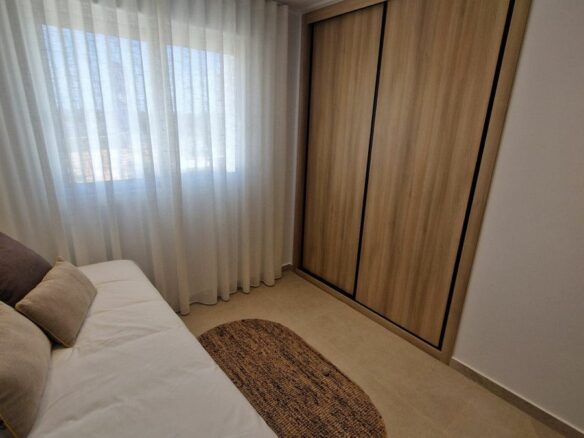 Villa De 3 Dormitorios En Pilar De La Horadada, España (75 M²)