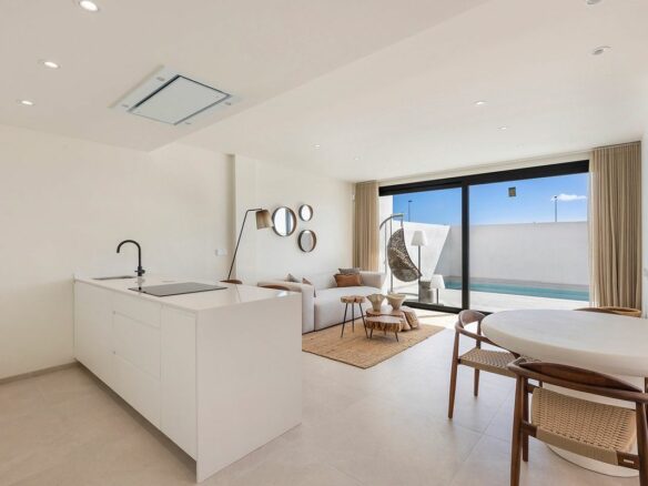 2-bedroom Villa In Los Alcázares, Spain (78 M²)