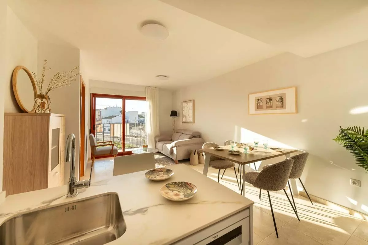 Apartment Of 96 M² In Avileses, Spain