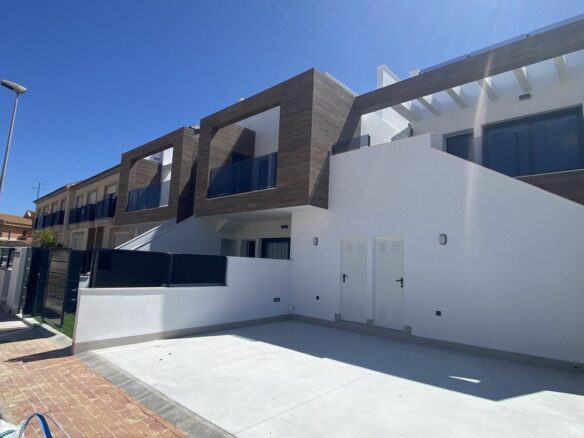 2-bedroom Bungalow In San Pedro Del Pinatar, Spain (70 M²)