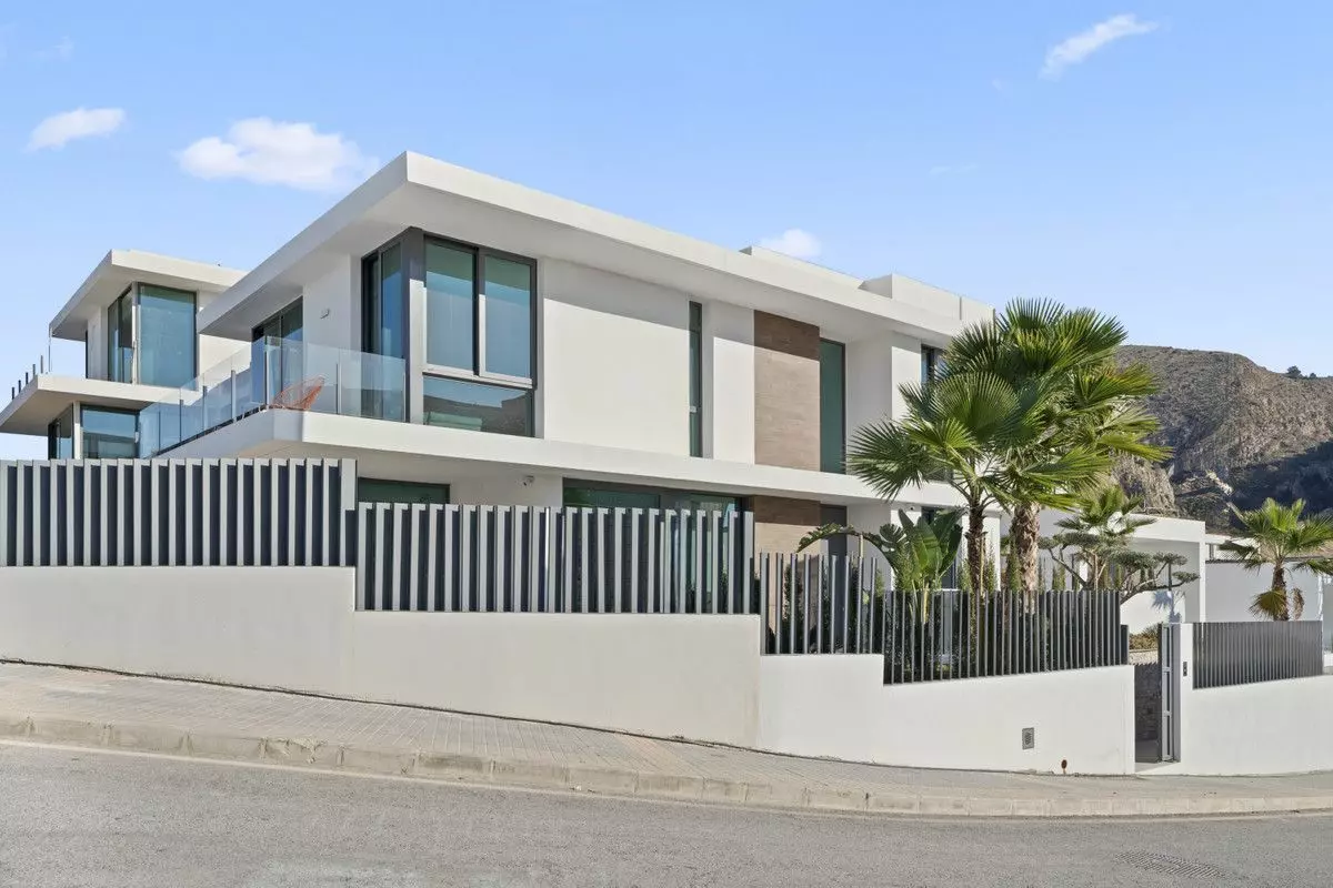 Villa Of 344 M² In Villajoyosa, Spain