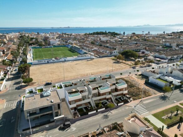 Villa Of 70 M² In Santiago De La Ribera, Spain