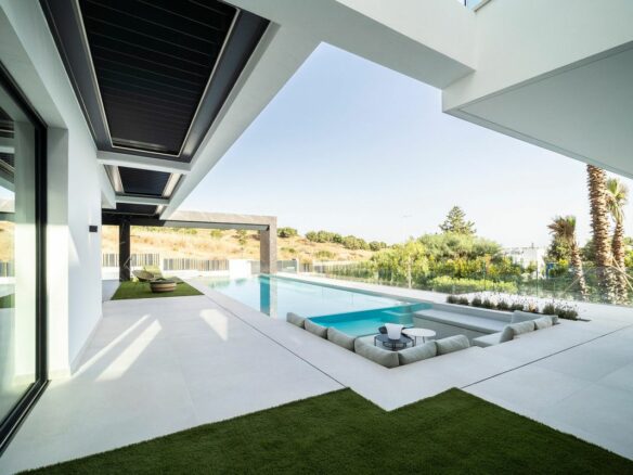 Villa Of 1182 M² In Estepona, Spain