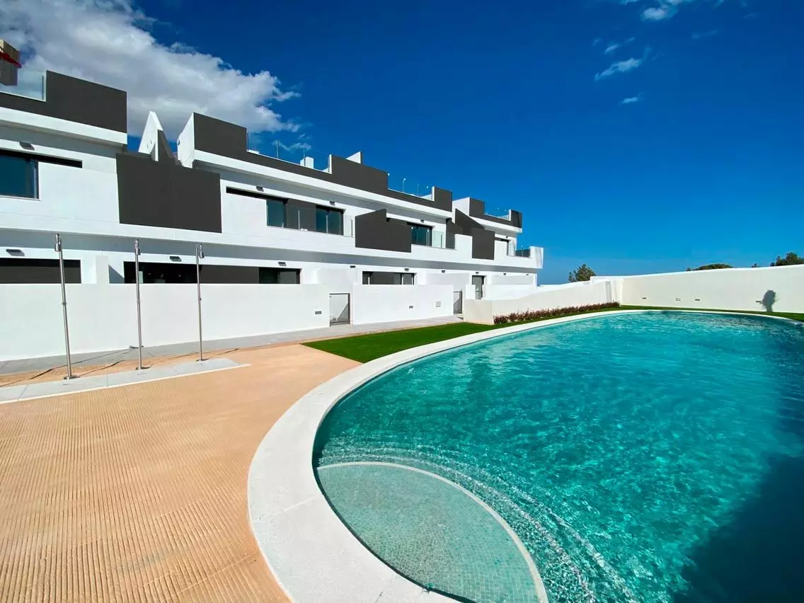 House Of 77 M² With Sea Views In Orihuela Costa, Spain