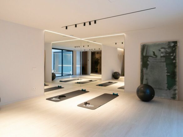 Villa Of 1182 M² In Estepona, Spain
