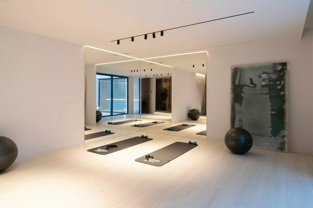 Villa Of 1182 M² In Estepona, Spain