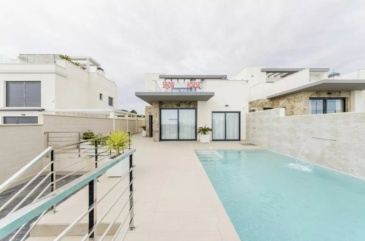 Villa Of 135 M² With Sea Views In San Miguel De Salinas
