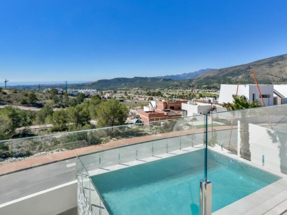 Villa Of 365 M² With Features In Finestrat, Spain