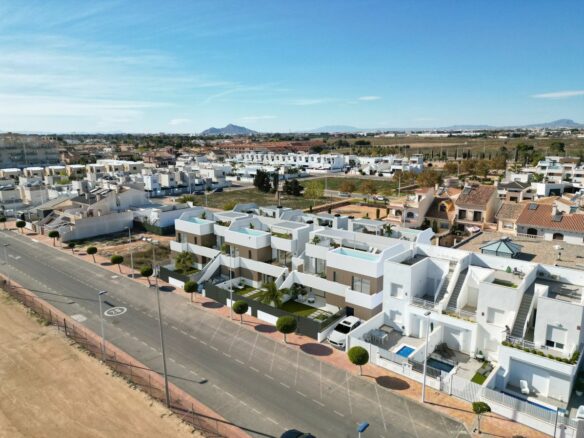 Villa Of 70 M² In Santiago De La Ribera, Spain