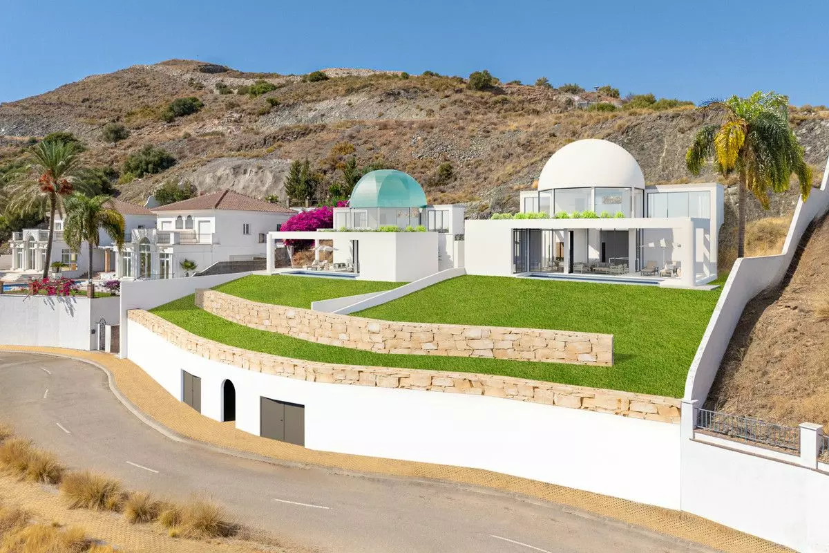 3-bedroom Villa In Alhaurín El Grande, Spain (216 M²)