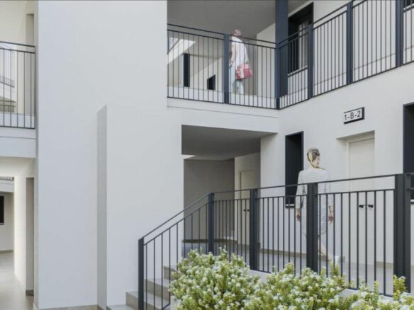 3-bedroom Apartment In Estepona, Spain (120 M²)