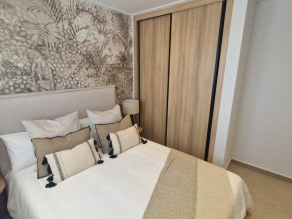 Villa De 3 Dormitorios En Pilar De La Horadada, España (75 M²)