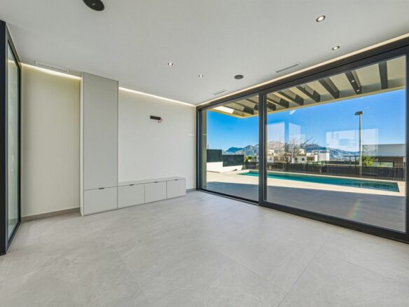 Villa Of 200 M² In La Nucía, Spain