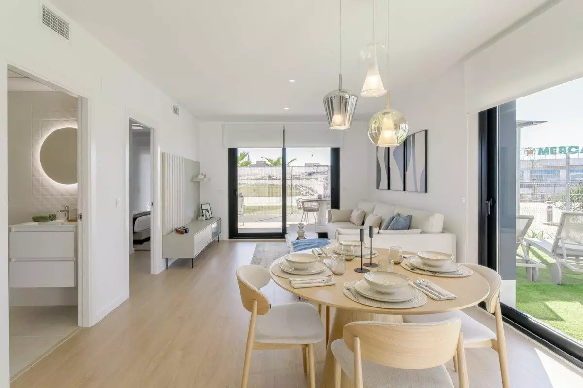 Apartment Of 96 M² In Torrevieja, Spain