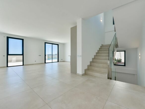 Villa Of 365 M² With Features In Finestrat, Spain