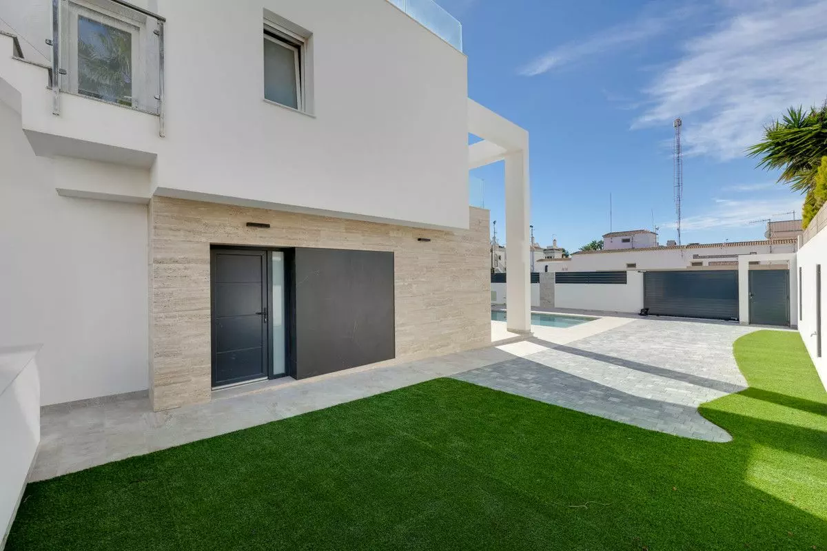 Villa Of 238 M² In Torrevieja, Spain