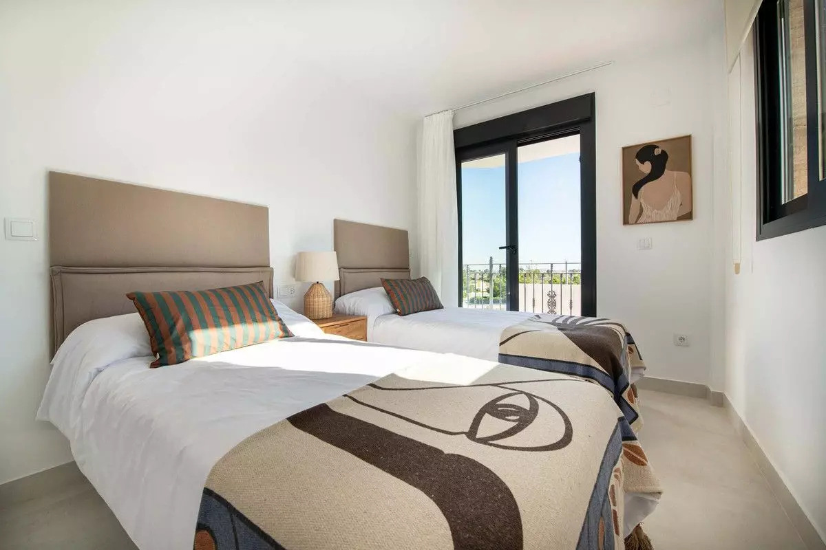 Villa Of 64 M² In Cox, Spain