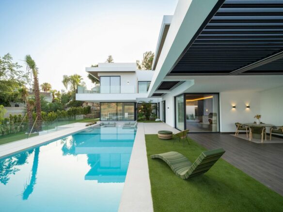 Villa Of 1182 M² In Estepona, Spain