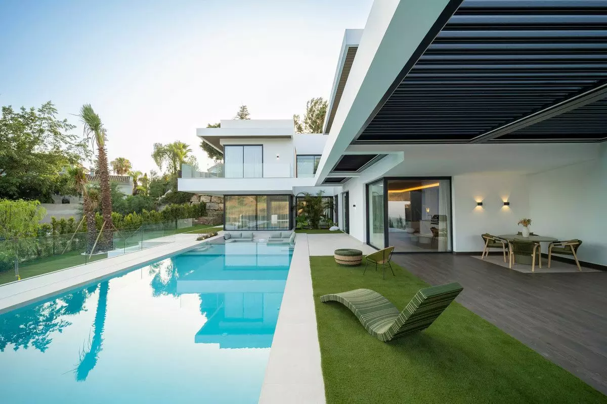 Villa Of 1182 M² In Estepona, Spain