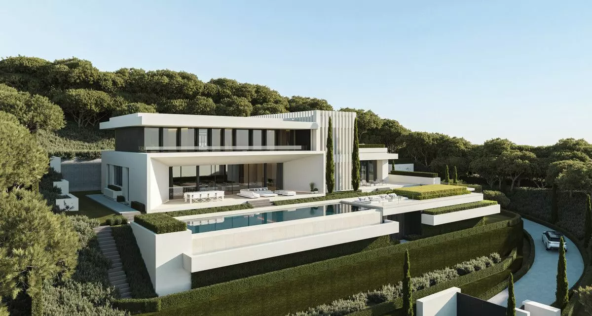 Villa Of 999 M² With Swimming Pool In Benahavis, Spain