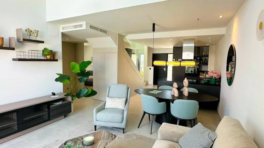 Villa Of 109 M² With Features In Algorfa