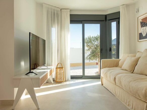 Villa Of 64 M² In Cox, Spain
