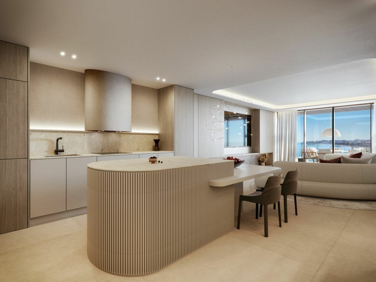Apartment Of 170 M² In Fuengirola, Spain