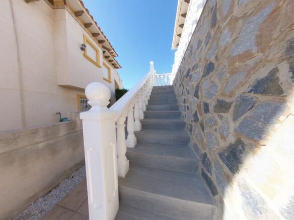 5-bedroom Villa In Orihuela Costa, Spain (178 M²)