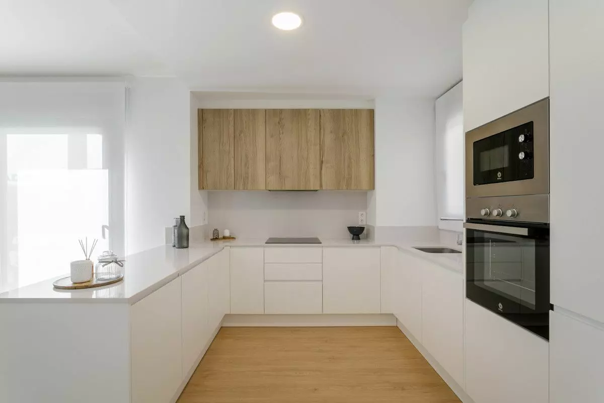 Apartment Of 96 M² In Torrevieja, Spain