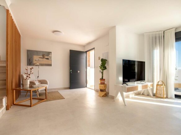 Villa Of 64 M² In Cox, Spain