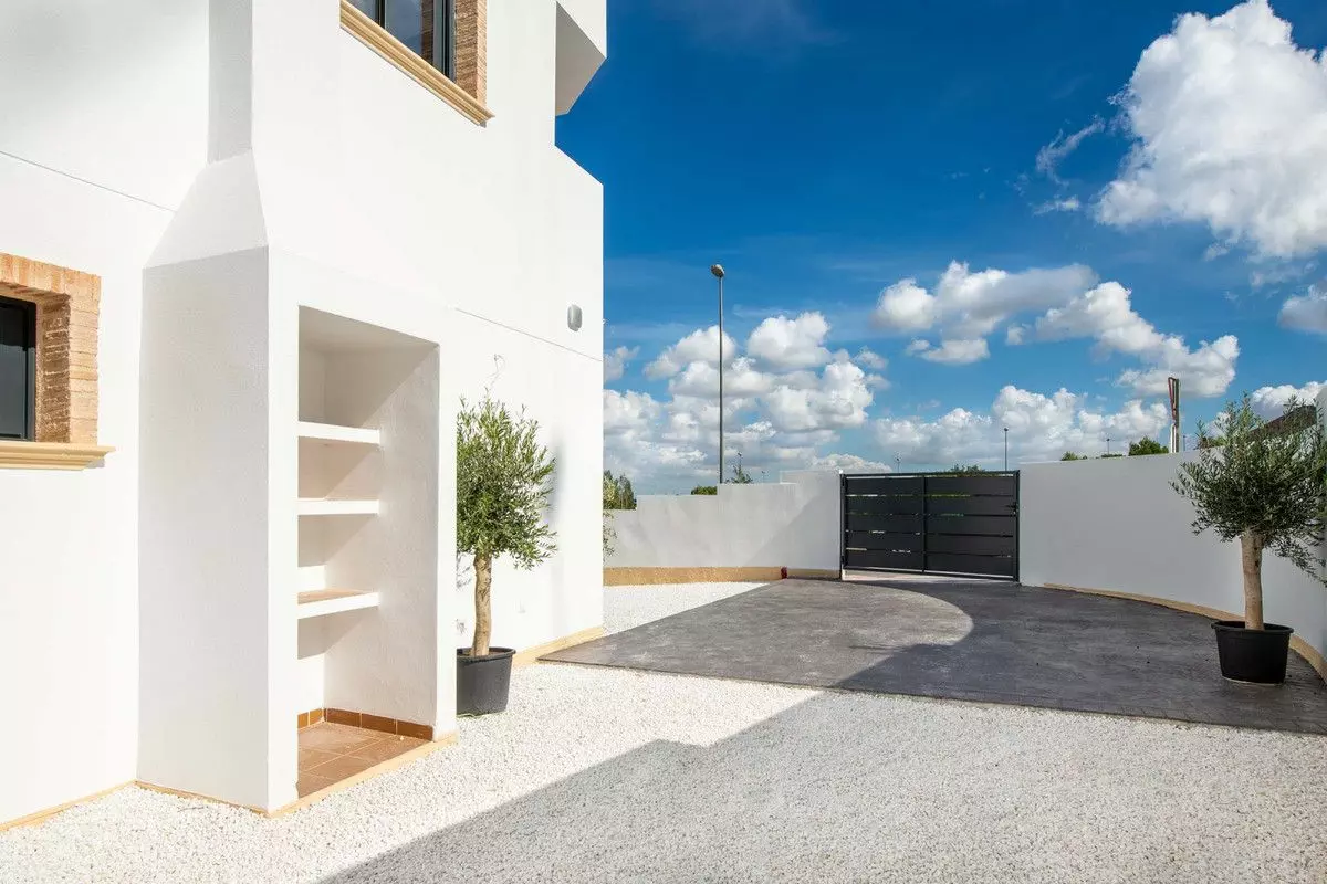 Villa Of 64 M² In Cox, Spain