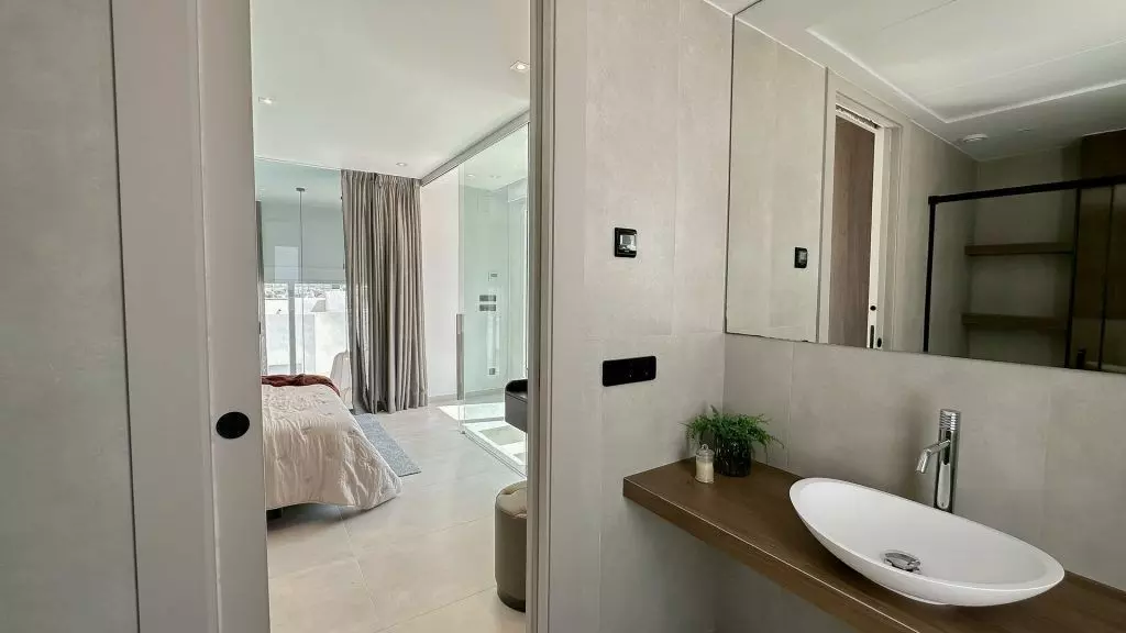 Villa Of 109 M² With Features In Algorfa