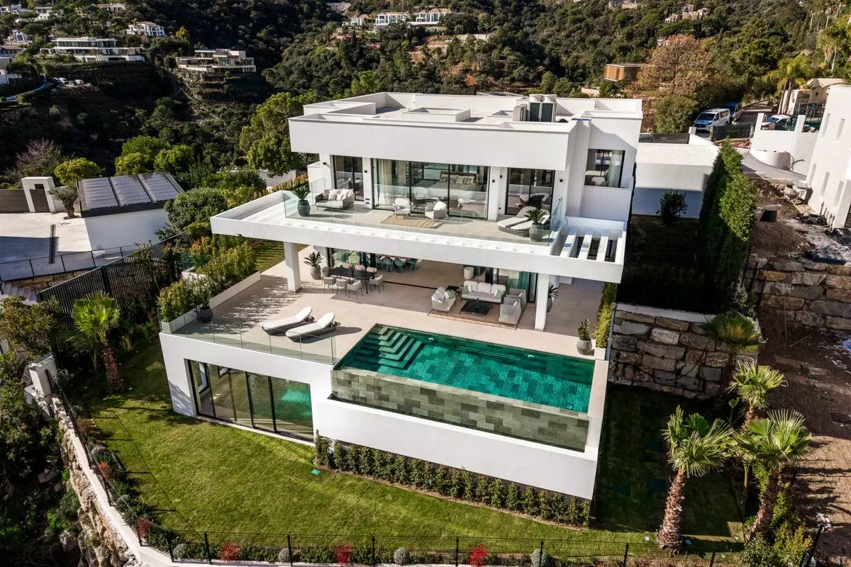 Villa Of 869 M² In Benahavis, Spain