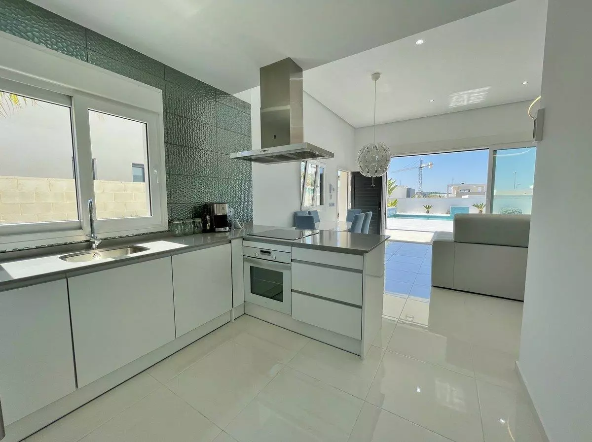 Villa Of 86 M² In Rojales, Spain