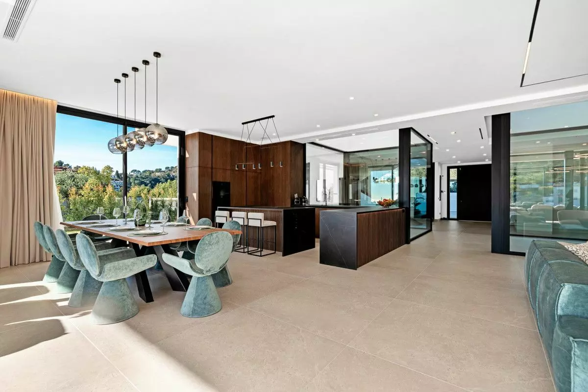 Villa Of 869 M² In Benahavis, Spain