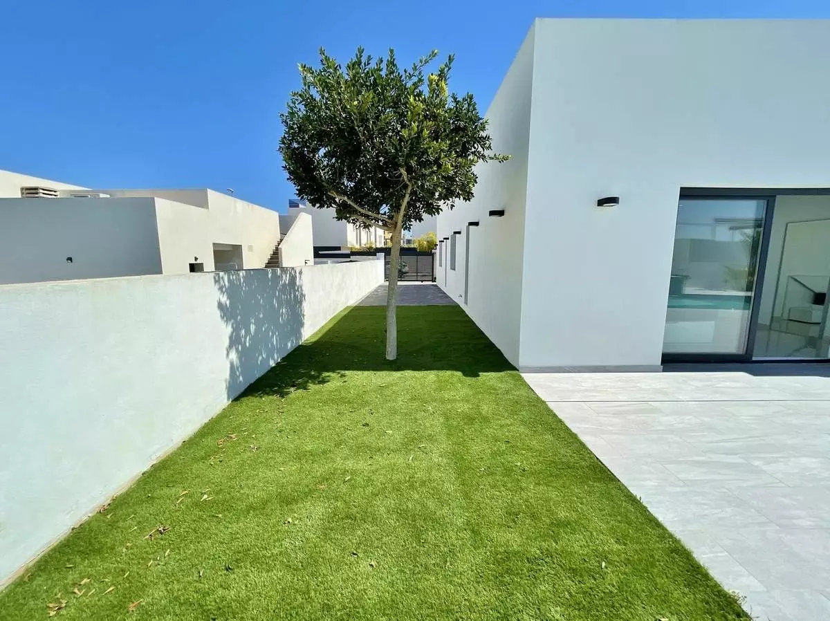 Villa Of 86 M² In Rojales, Spain