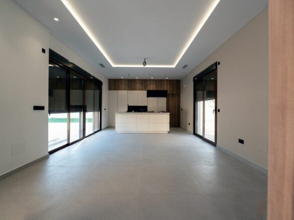 4-bedroom Villa In Rojales, Spain (187 M²)