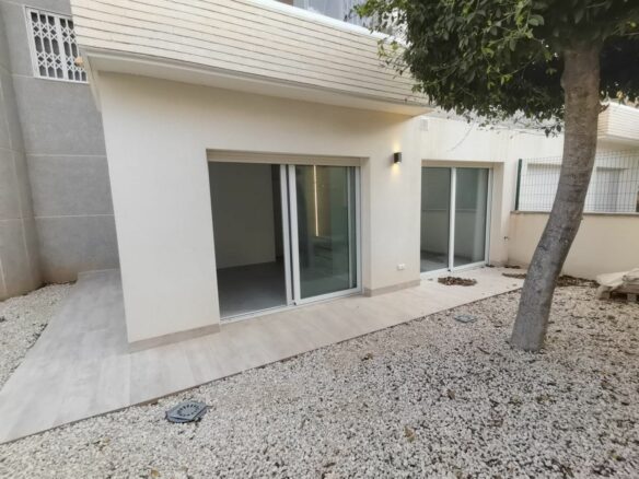 Apartment Of 110 M² With Sea View In Torrevieja, Spain