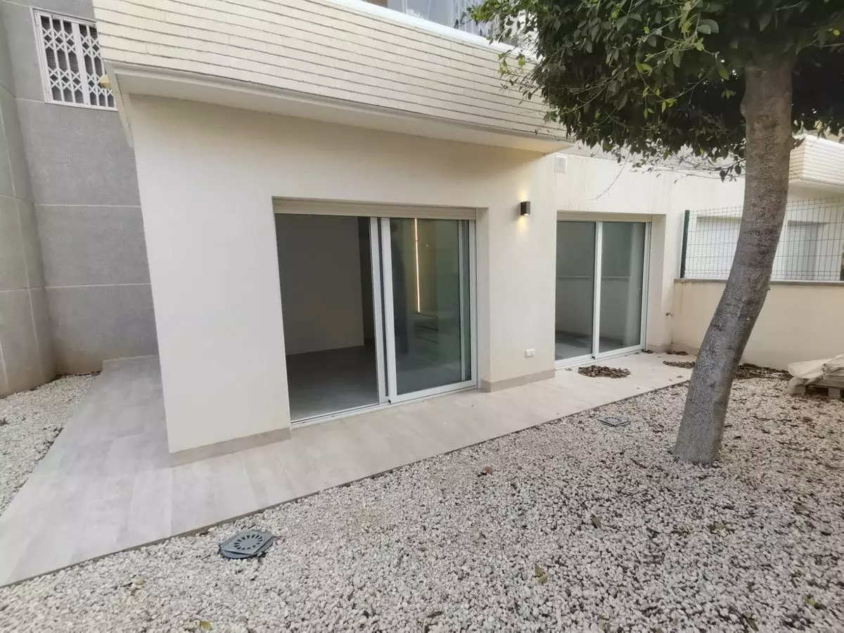 Apartment Of 110 M² With Sea View In Torrevieja, Spain