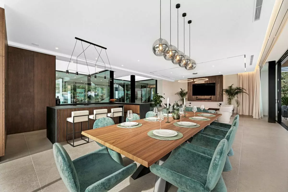 Villa Of 869 M² In Benahavis, Spain