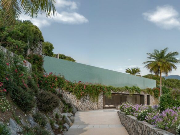 Apartment Of 103 M² In Estepona, Spain
