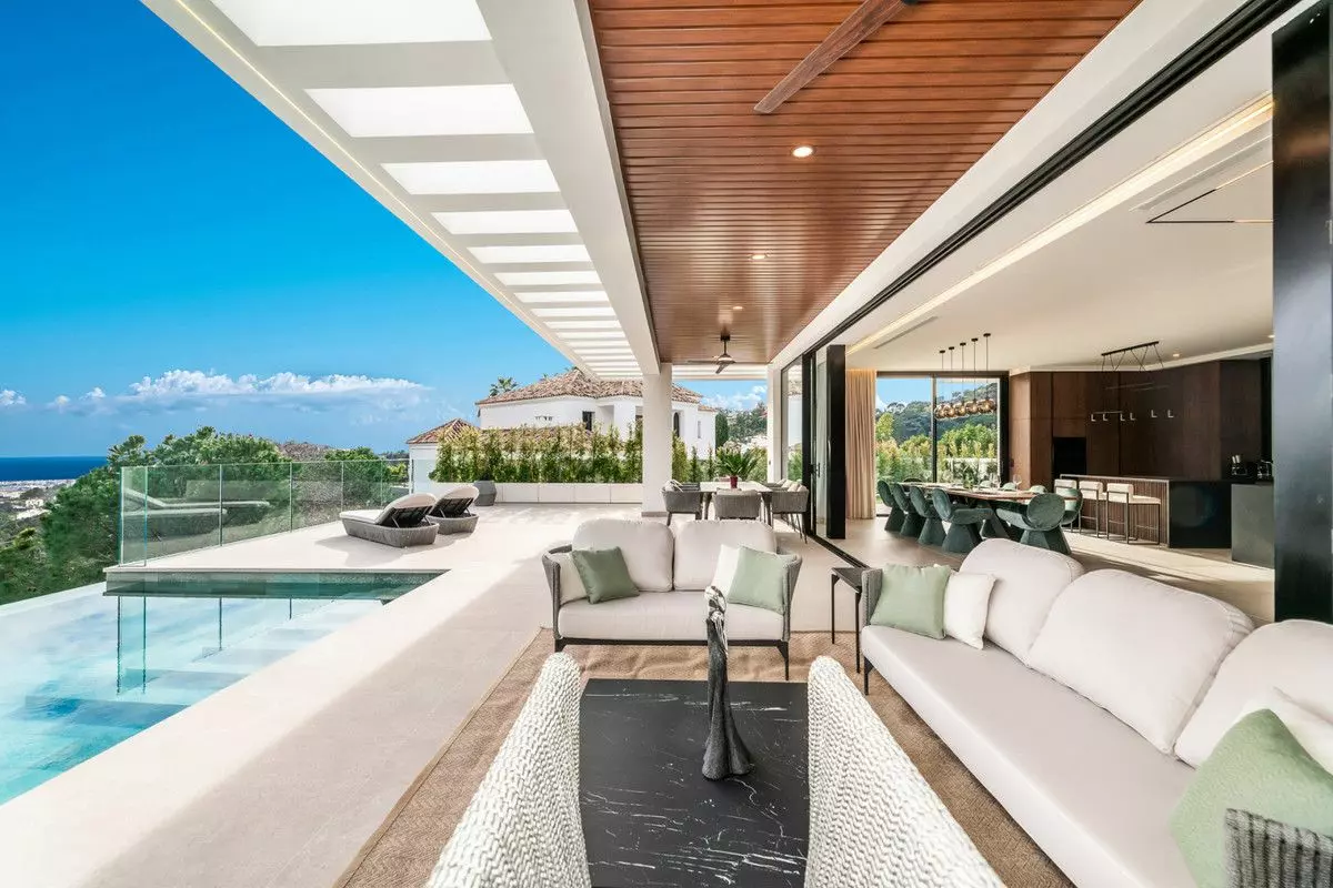Villa Of 869 M² In Benahavis, Spain