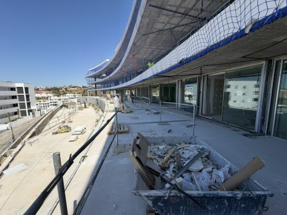 Apartment Of 124 M² With Sea View In Fuengirola, Spain