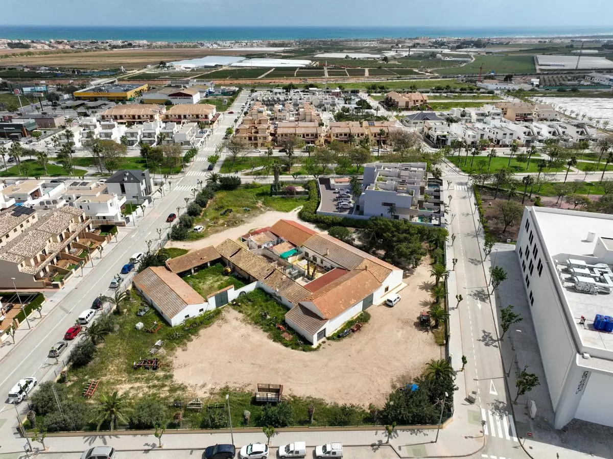3-bedroom Apartment In Pilar De La Horadada, Spain (92 M²)
